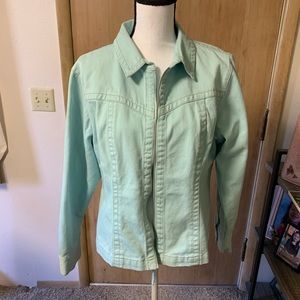 XL mint denim jacket. Excellent condition!!